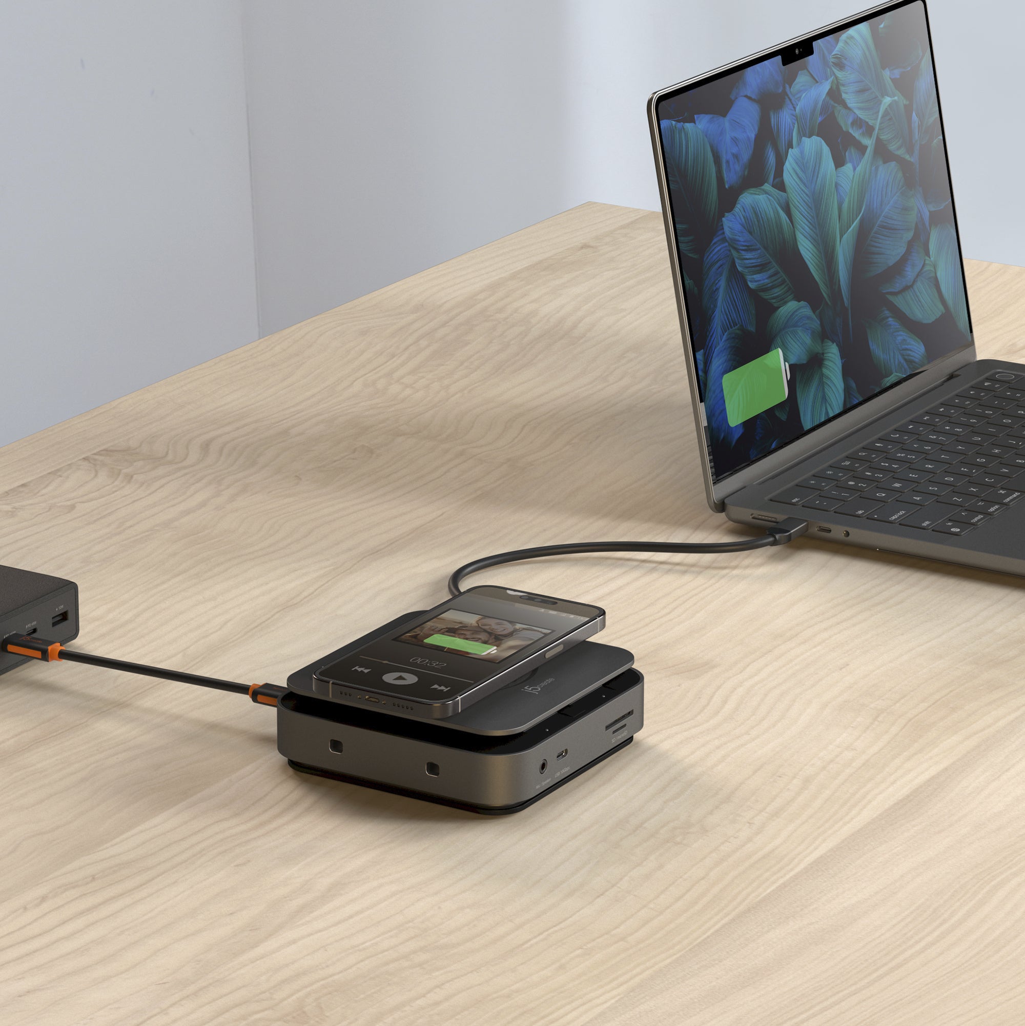 j5create JCD3199 USB-C Dock Dual 4K HDMI in Space Grey - Image 9