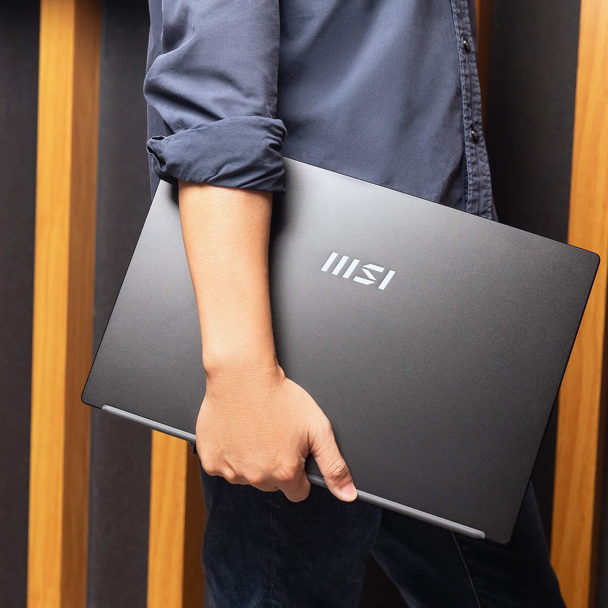 MSI Modern 15 H C2RMG-282UK Intel Core 5 210H 16GB RAM 512GB SSD 15.6 Inch Windows 11 Home Laptop | Image 16